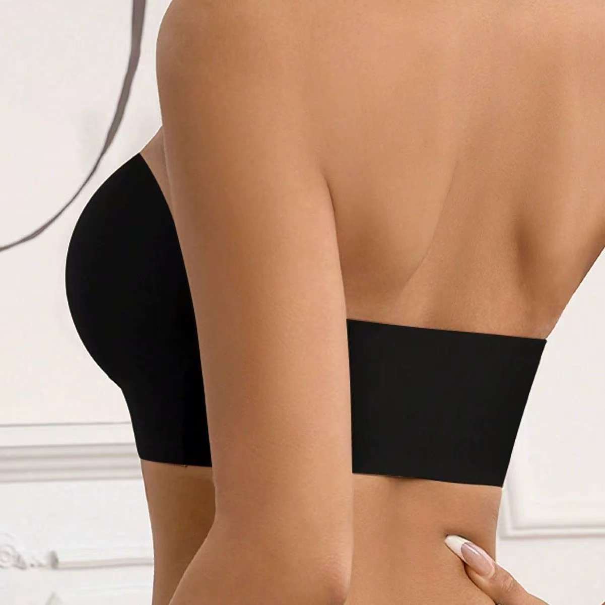 Oblique Shoulder Hollow-out Lace Band Chest Pad Naked Women Sense Seamless Bras